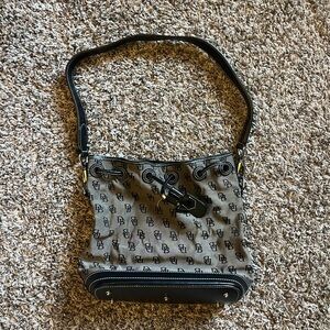 Dooney & Burke Women's Bag